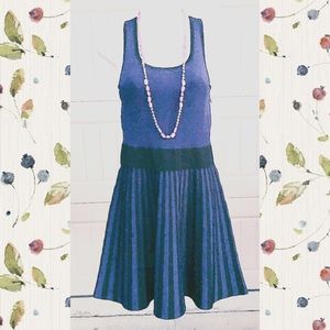 💝👼😇GUESS -  Fit & Flair Dress - Size XL